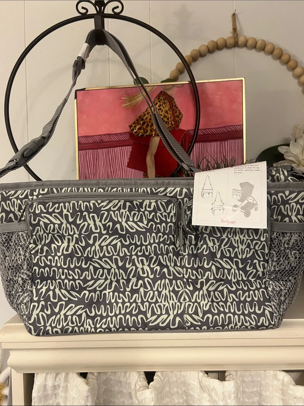 thirty-one Gray and White Cargo clip on thermal lunch tote